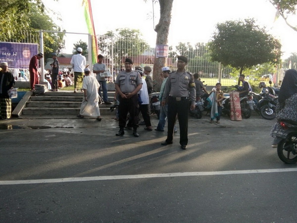 374 Personil Gabungan Ikut Amankan Sholat Idul Adha